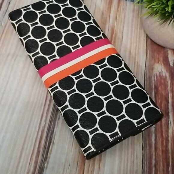 C. Wonder Geometric Print Wallet - Picture 4 of 10